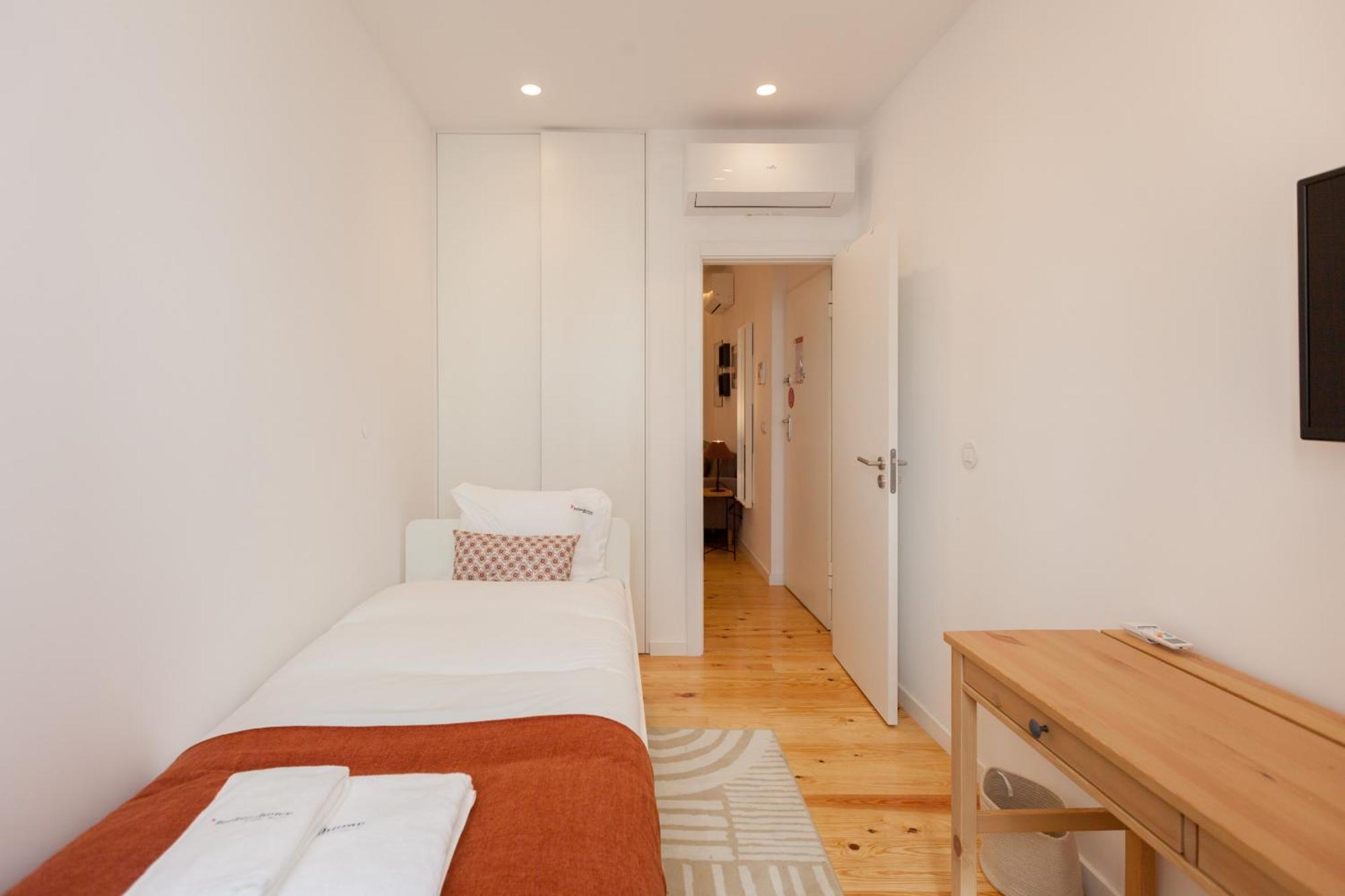 Flh Alcantara Elegant Charm With Balcony * Lisbon